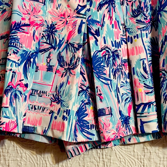 Lilly Pulitzer Frazer Short UPF 50+ - Picture 2 of 4